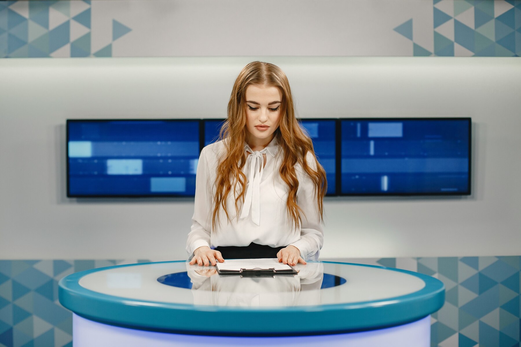 Journalists Twitter Blue debate